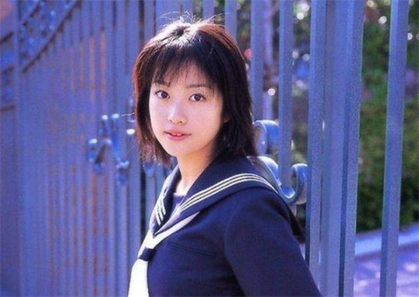 小向美奈子最近怎么样了 她瘦好多呀(图3)